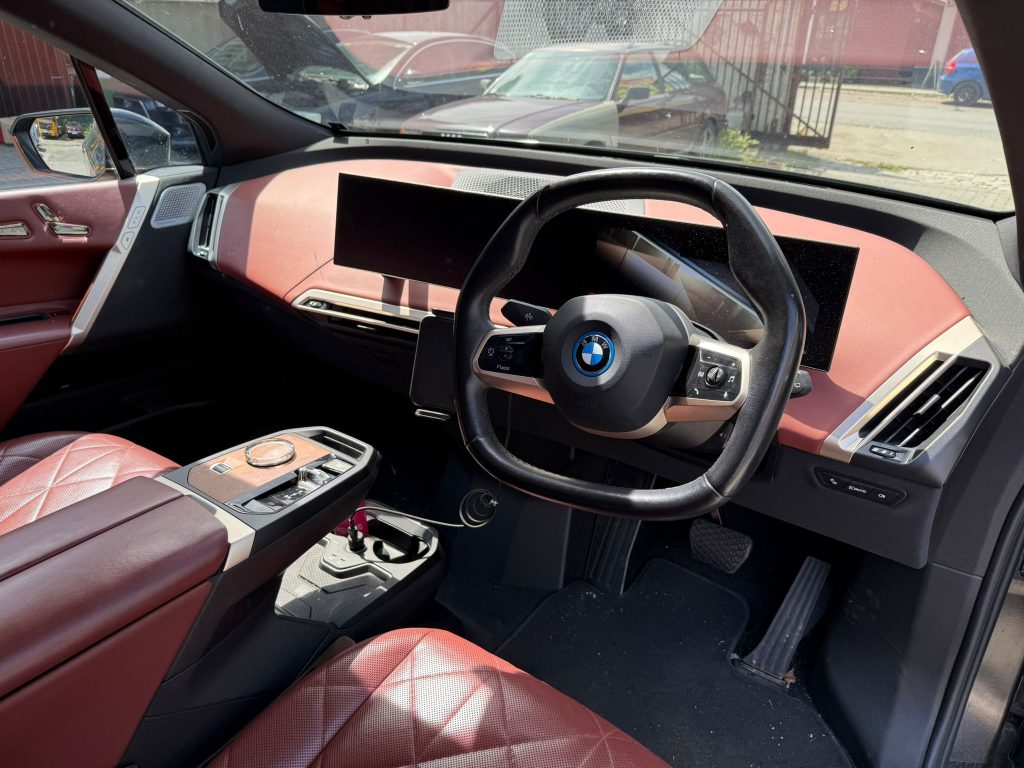 bmw ix i20 xdrive50 xe2 kalibracja zawieszenia pionowego bezpieczny token LCS